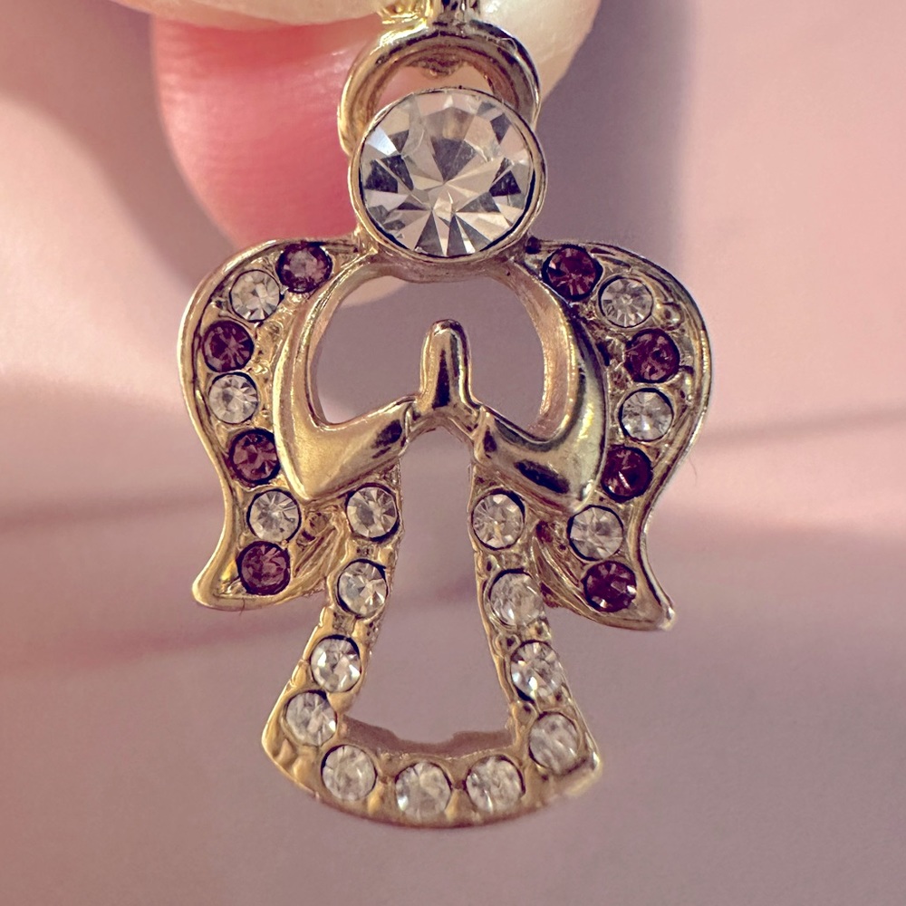 DANBURY MINT 14k gold plated Amethyst CZ Praying Angel Pendant on chain - Picture 7 of 9